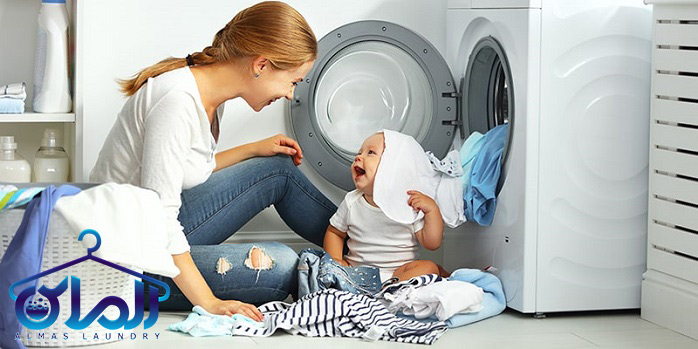 چگونه-لباس-نوزاد-را-در-ماشین-لباسشویی-بشوییم